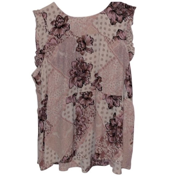 🌹NWT/ MAURICES FLORAL BLOUSE - Picture 1 of 3